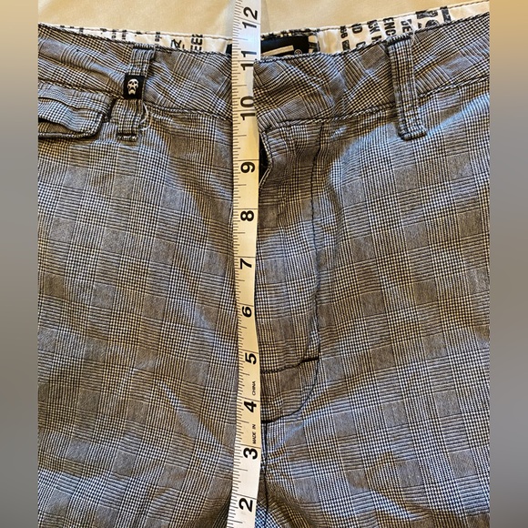Vans men’s shorts size 30 - Picture 5 of 9